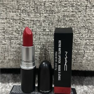 MAC Cosmetics Red Lipstick Vibrant Classic Matte